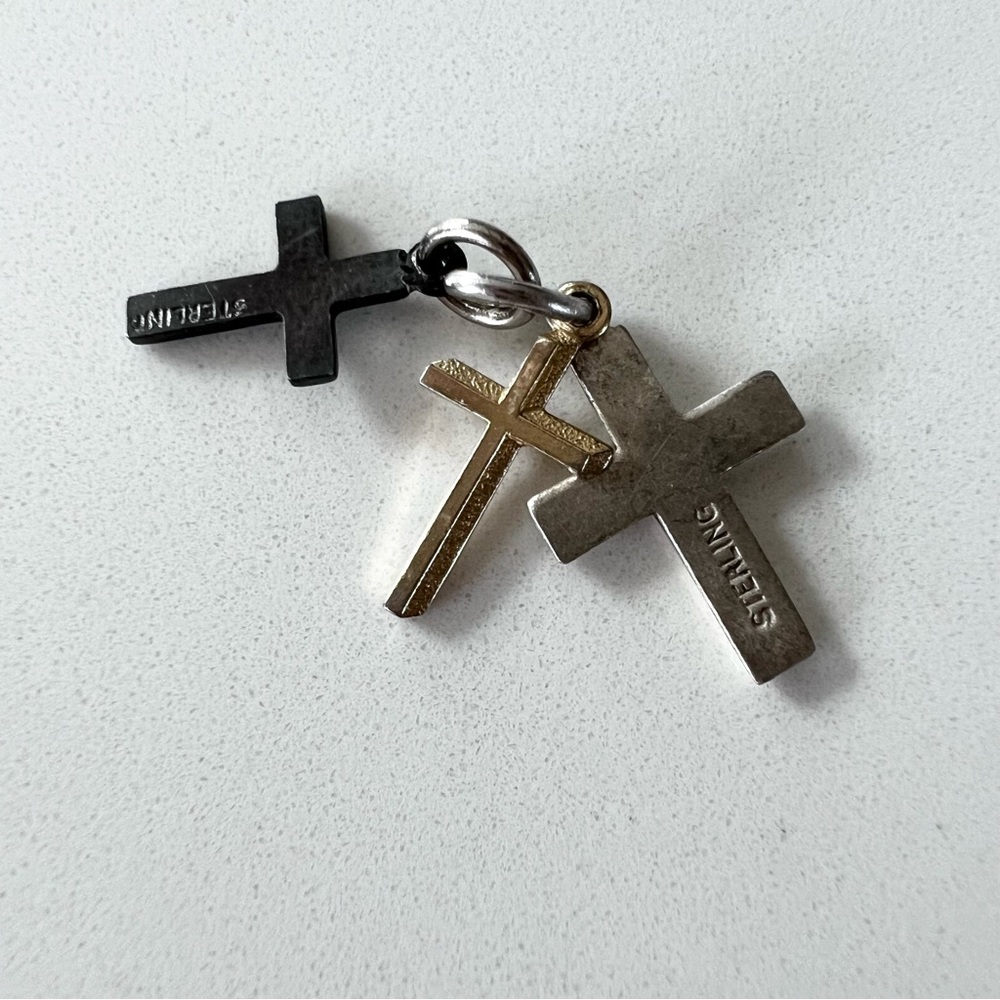 ⭐️ 3 Vintage Sterling Silver Mini Cross Charms - Picture 5 of 6